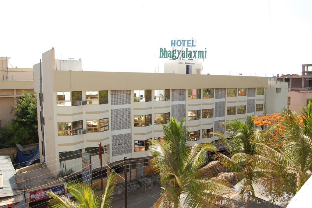 Hotel Bhagyalaxmi Shirdi Extérieur photo